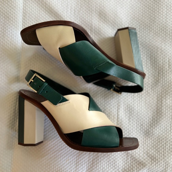 TORY BURCH Leather Slingback Sandals Size: US 9.5 - Picture 3 of 8